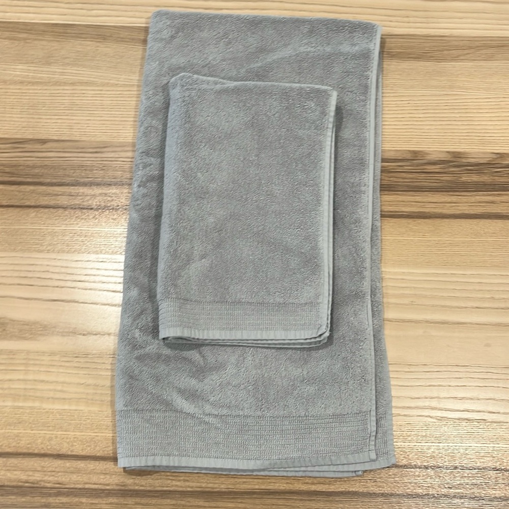 set of 2 West Elm Premium Organic Towels - Bath + Hand / Frost Gray